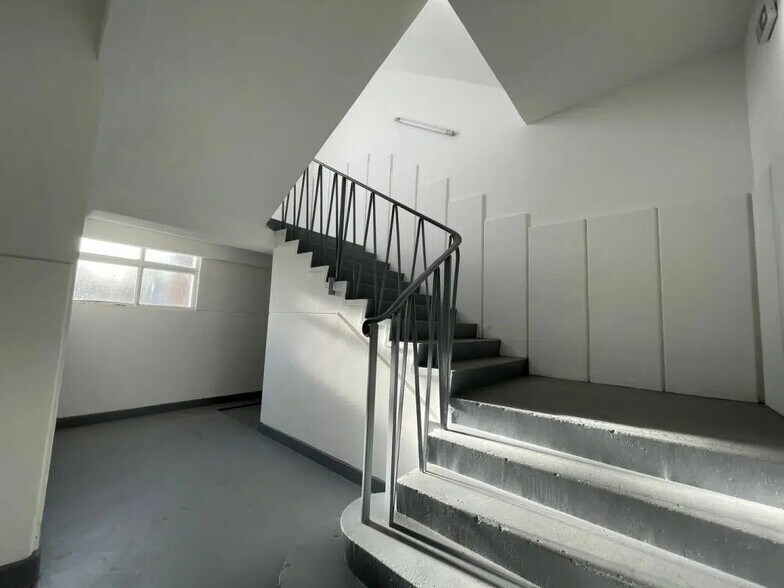 Industriel dans Ivry-sur-Seine à louer - Photo intérieure - Image 3 de 12