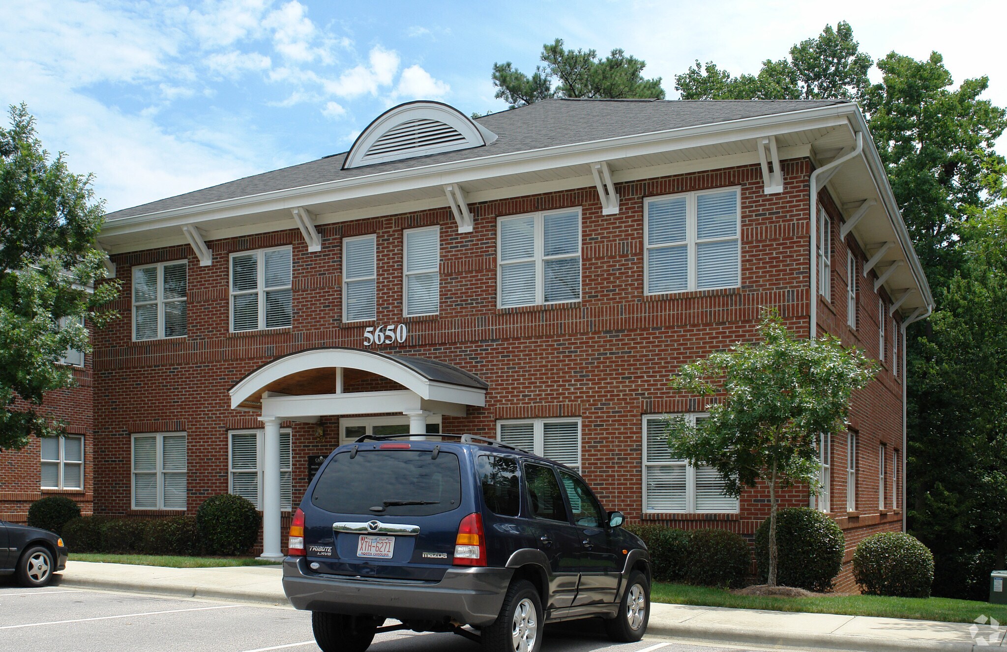 5650 Six Forks Rd, Raleigh, NC à louer Photo principale- Image 1 de 6