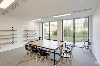 11 Dubonnet Av, Courbevoie for lease Interior Photo- Image 2 of 3