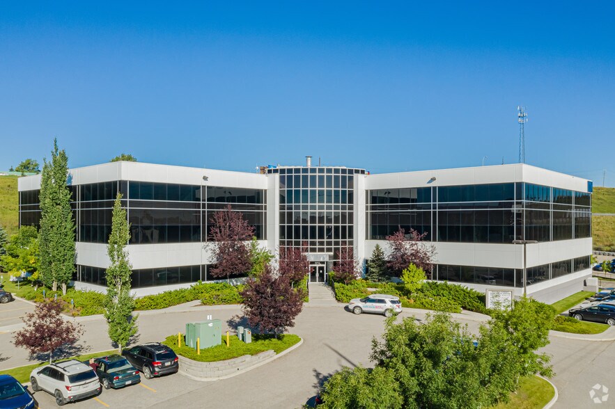 6807 Railway St SE, Calgary, AB à louer - Photo du bâtiment - Image 2 de 16