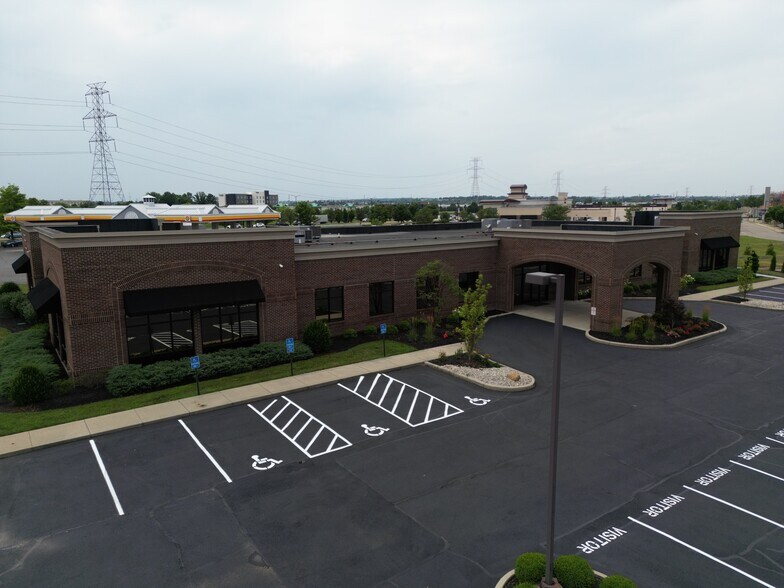 6184 Centre Loop Dr, West Chester, OH for lease - Building Photo - Image 2 of 22
