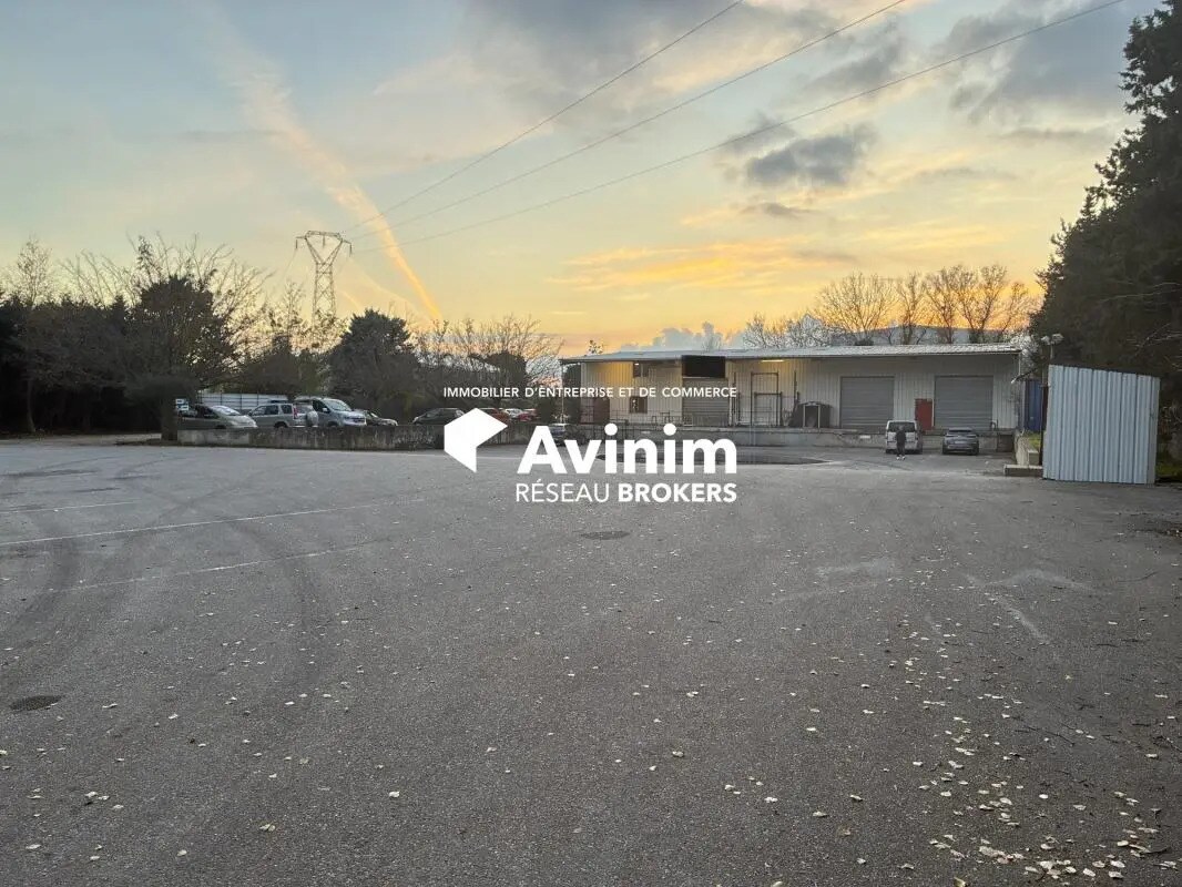 Land in Plan-d'Orgon for sale Primary Photo- Image 1 of 12