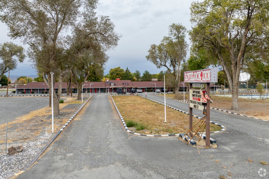 Lovelock Hospitality & Rv Park portefeuille de 3 propriétés à vendre sur LoopNet.ca - Photo du bâtiment - Image 3 de 18