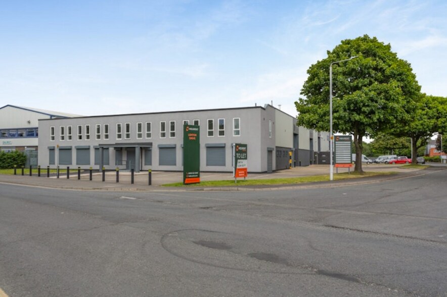 Lenton Dr, Leeds à louer - Photo du bâtiment - Image 3 de 8