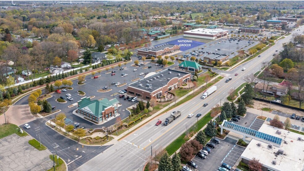 41128-41640 Ann Arbor Rd, Plymouth, MI à louer - Photo du bâtiment - Image 2 de 10