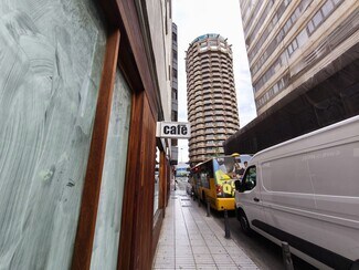 Plus de détails pour Calle Alfredo L Jones, 10, Las Palmas de Gran Canaria - Commerce de détail à louer