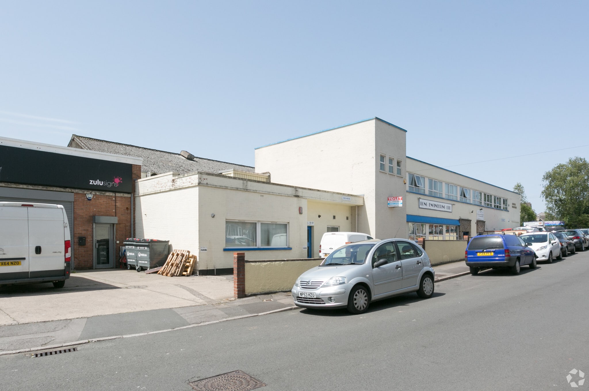 Wood Rd, Kingswood for lease Primary Photo- Image 1 of 6