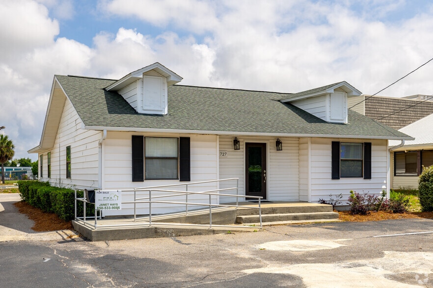 Harbor Blvd portfolio of 2 properties for sale on LoopNet.ca - Primary Photo - Image 2 of 2