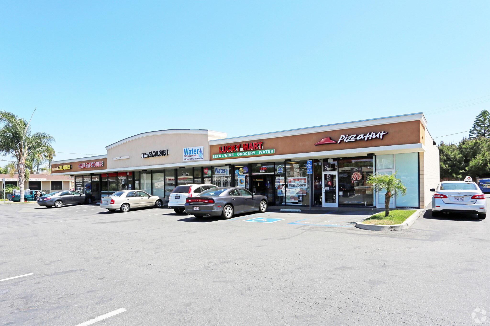 10072-10084 Chapman Ave, Garden Grove, CA à louer Photo principale- Image 1 de 9