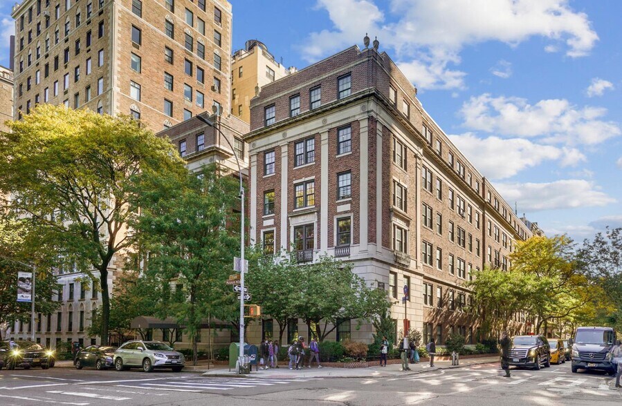 1160 Fifth Ave, New York, NY à louer - Photo du bâtiment - Image 2 de 2