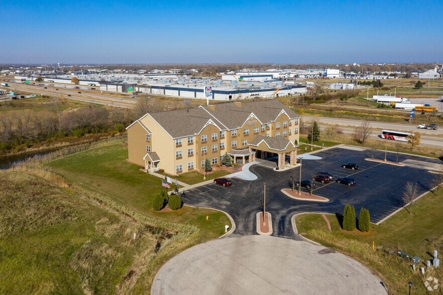 121 Merwin Way, Fond Du Lac, WI à vendre - Photo du bâtiment - Image 2 de 4