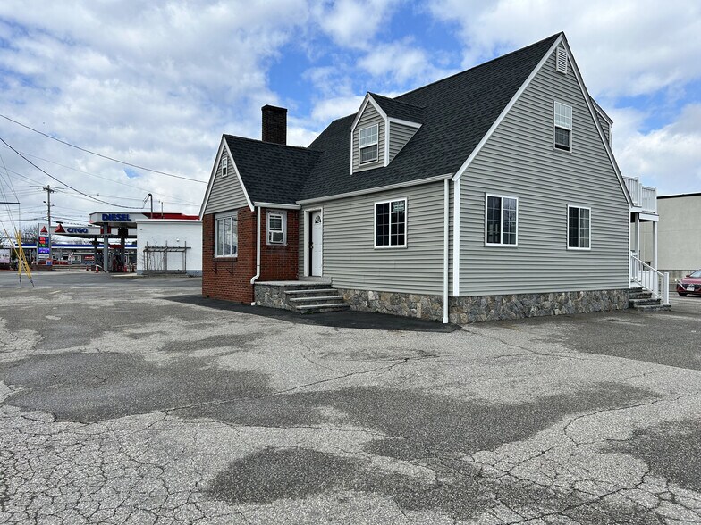 250 Dean St, Norwood, MA à louer - Photo du bâtiment - Image 2 de 4