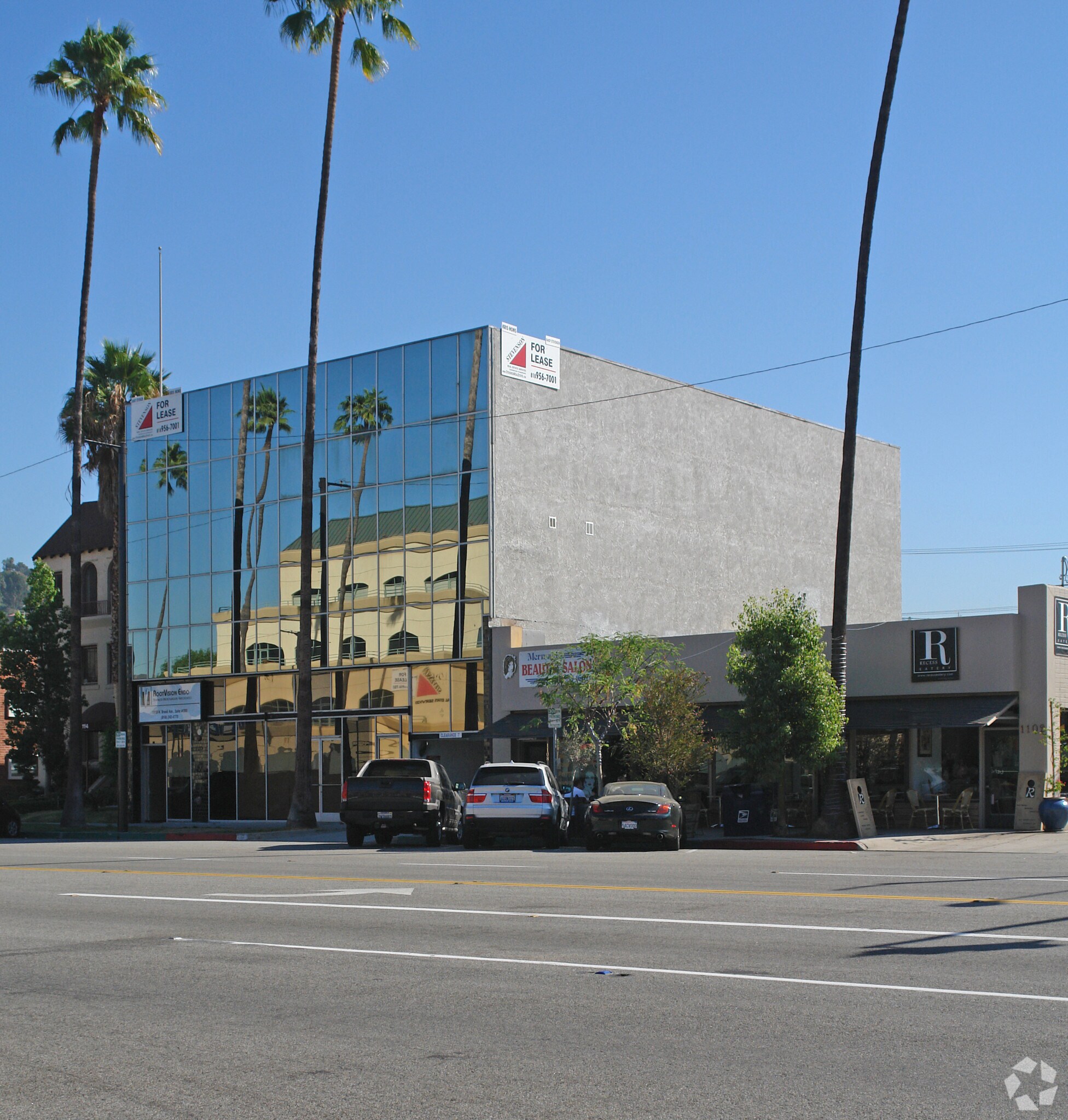 1110 N Brand Blvd, Glendale, CA à louer Photo principale- Image 1 de 10