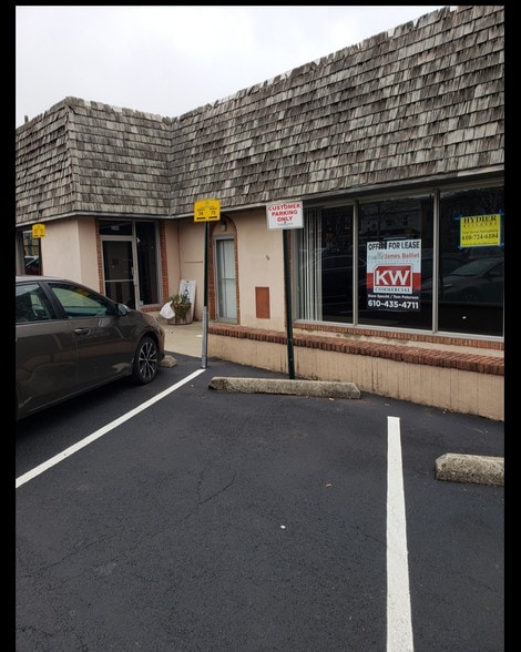 258 E High St, Pottstown, PA à vendre - Photo du bâtiment - Image 2 de 18