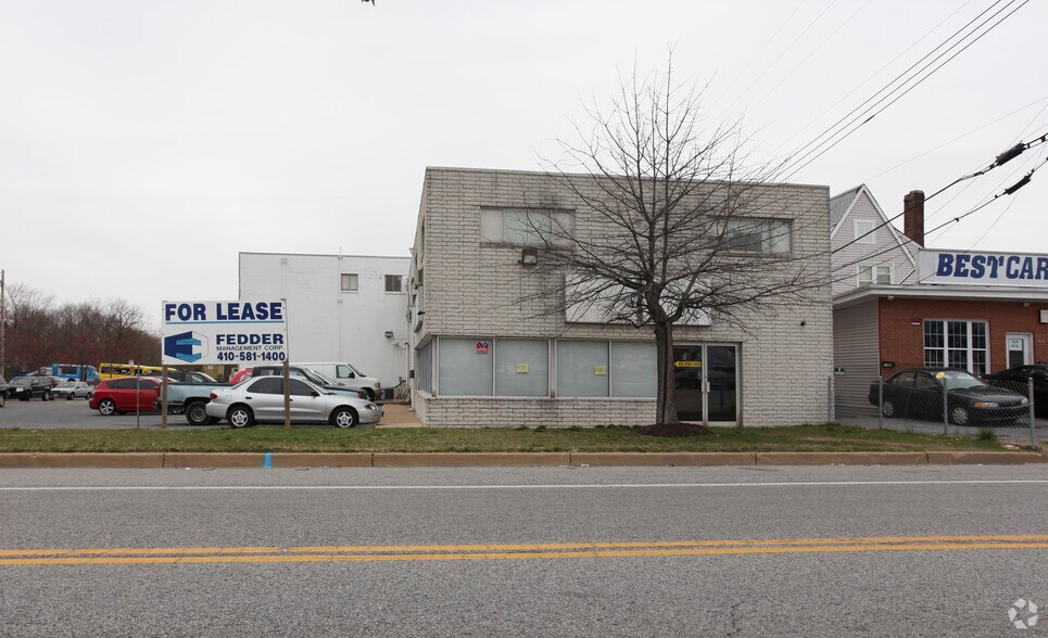 512-514 N Crain Hwy, Glen Burnie, MD à louer - Photo du bâtiment - Image 2 de 2