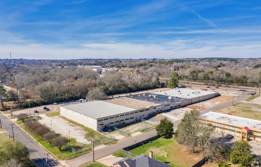 1300 E Rusk St, Jacksonville, TX for lease Building Photo- Image 1 of 18