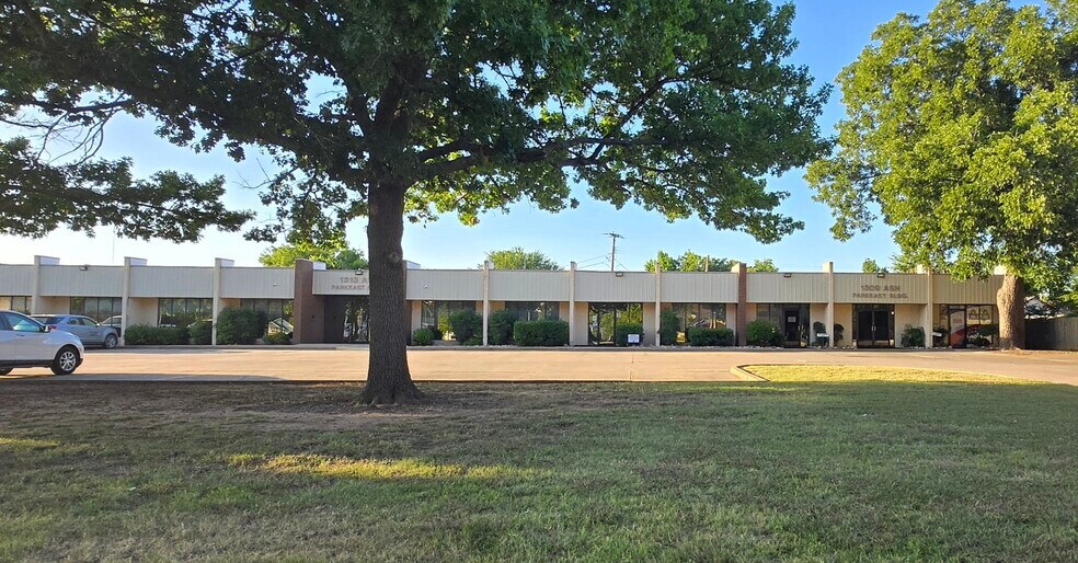 1309-1313 W Ash Ave, Duncan, OK à vendre - Photo du bâtiment - Image 2 de 15