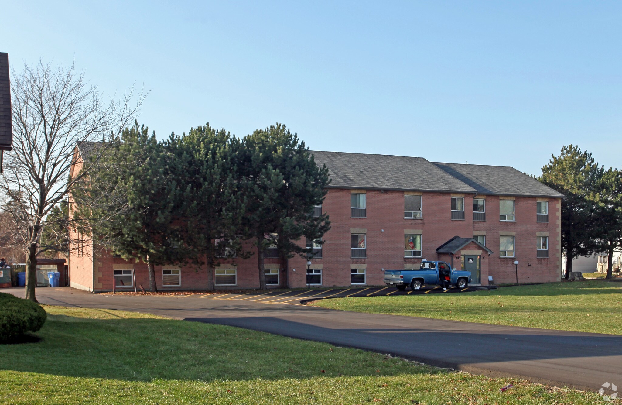 19 Whiting Ave, Oshawa, ON à vendre Photo principale- Image 1 de 1