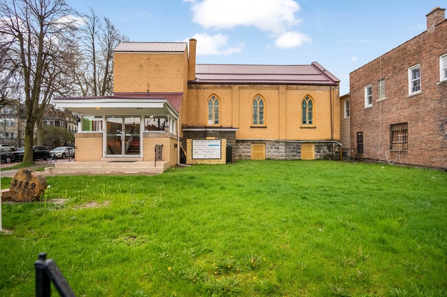 Plus de détails pour 3189 Main St, Buffalo, NY - Spécialité à vendre