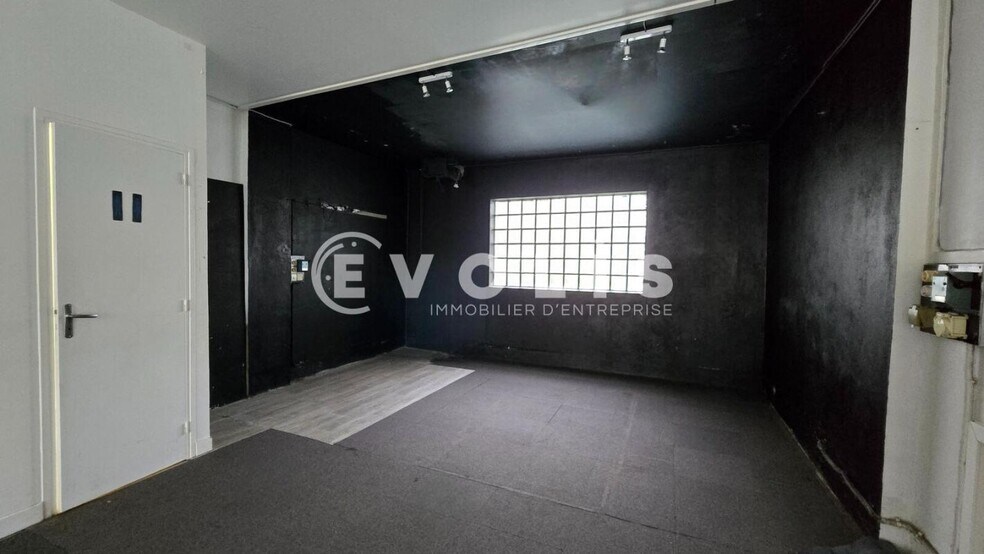 Industrial in Boulogne-Billancourt for lease - Interior Photo - Image 2 of 4