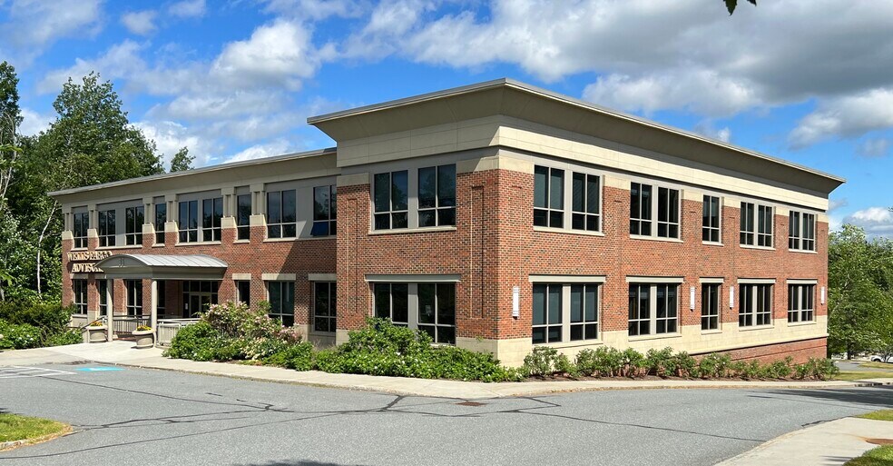 35 Centerra Pky, Lebanon, NH à louer - Photo du bâtiment - Image 2 de 7