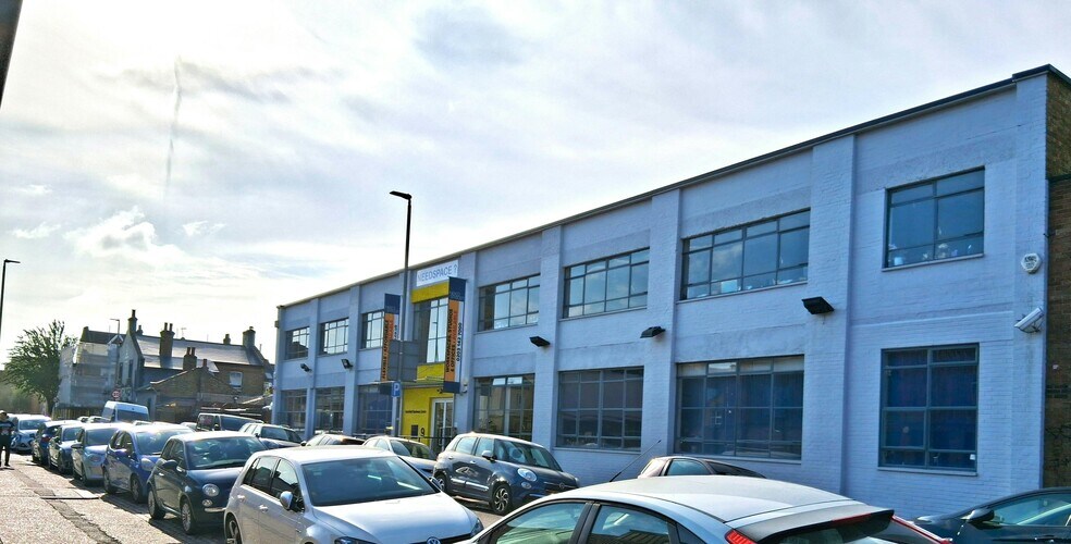 9 Lydden Rd, Londres à vendre - Photo du bâtiment - Image 1 de 10