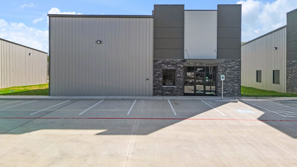 15607 Jarvis Rd, Cypress, TX à vendre - Photo principale - Image 1 de 10