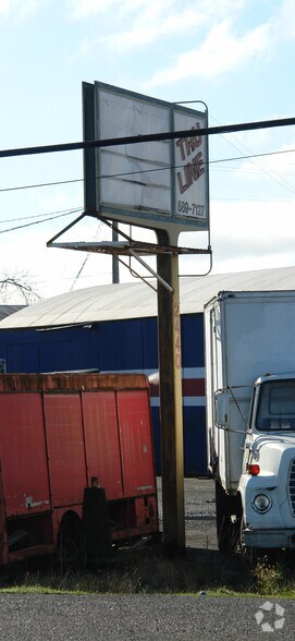 2450 OR-99 Hwy, Eugene, OR à vendre - Photo du bâtiment - Image 3 de 3