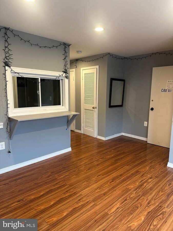 15829-15843 Crabbs Branch Way, Rockville, MD 20855 - Unité 15835-A -  - Photo intérieure - Image 2 of 9