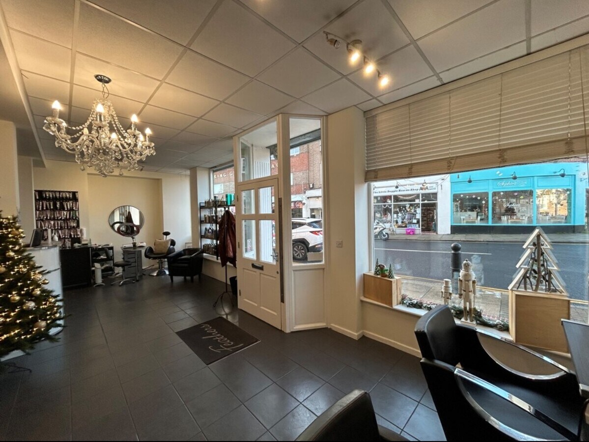 127-129 High St, Maldon, ESS CM9 5BS - Unité 127 - - Photo intérieure - Image 1 of 6