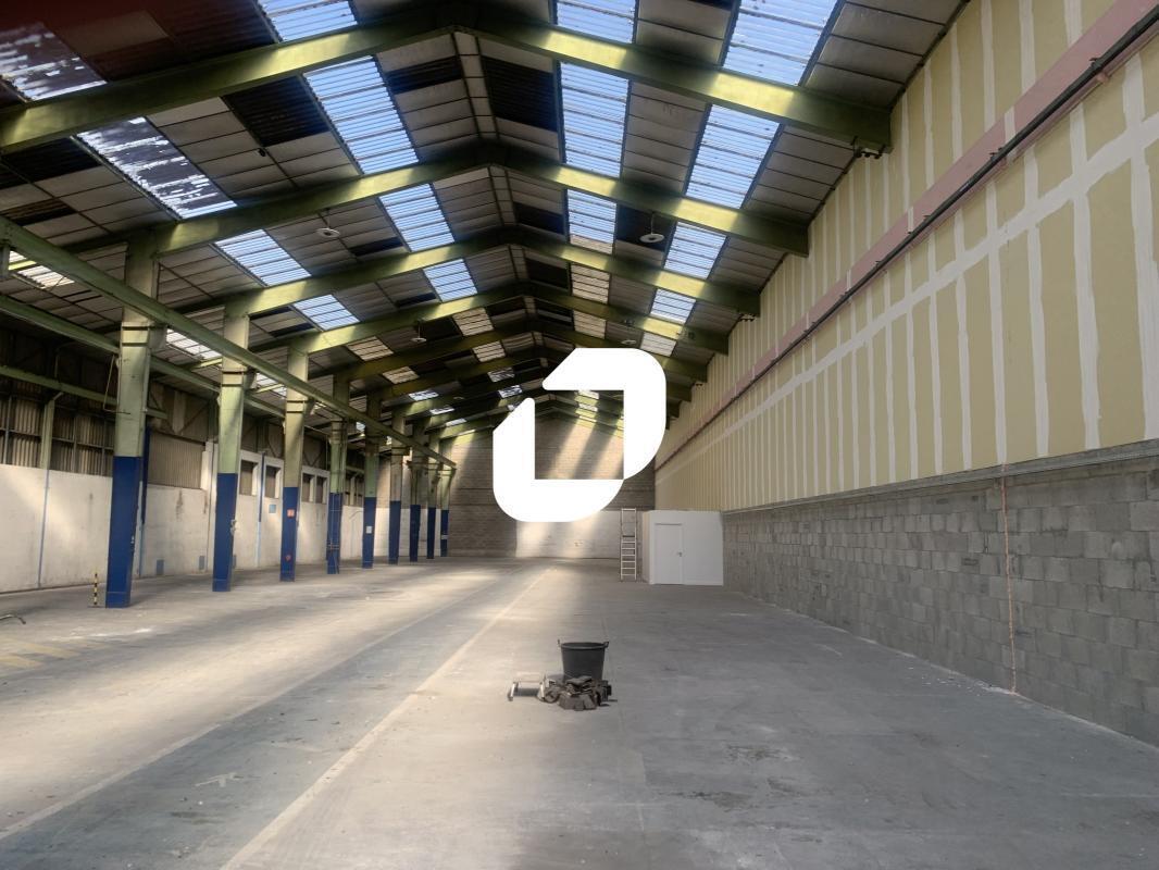 Flex in Villeurbanne for lease Interior Photo- Image 1 of 14