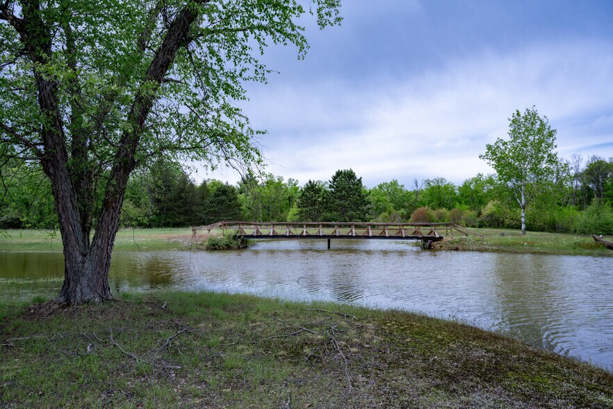 W5630 WI-21, Necedah, WI à vendre - Photo du bâtiment - Image 2 de 23