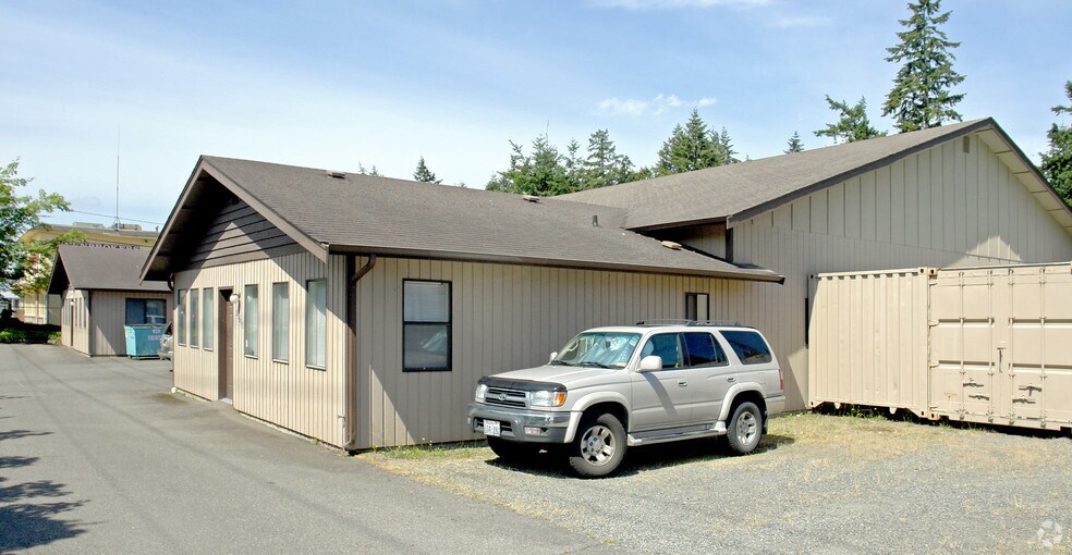 12724 Pacific Hwy SW, Tacoma, WA à louer - Photo du bâtiment - Image 2 de 8