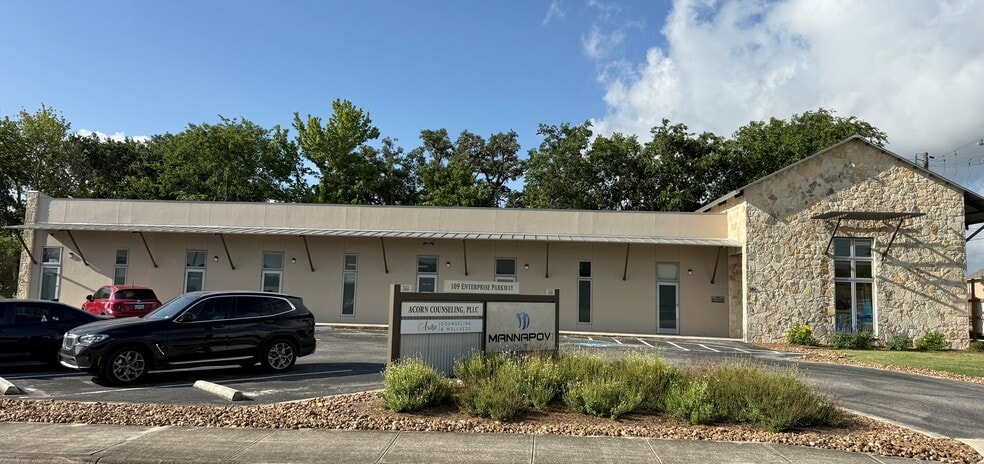 109 Enterprise Pky, Boerne, TX for sale - Building Photo - Image 2 of 5