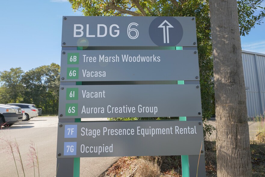 1750 Signal Point Rd, Charleston, SC à louer - Photo du bâtiment - Image 3 de 11