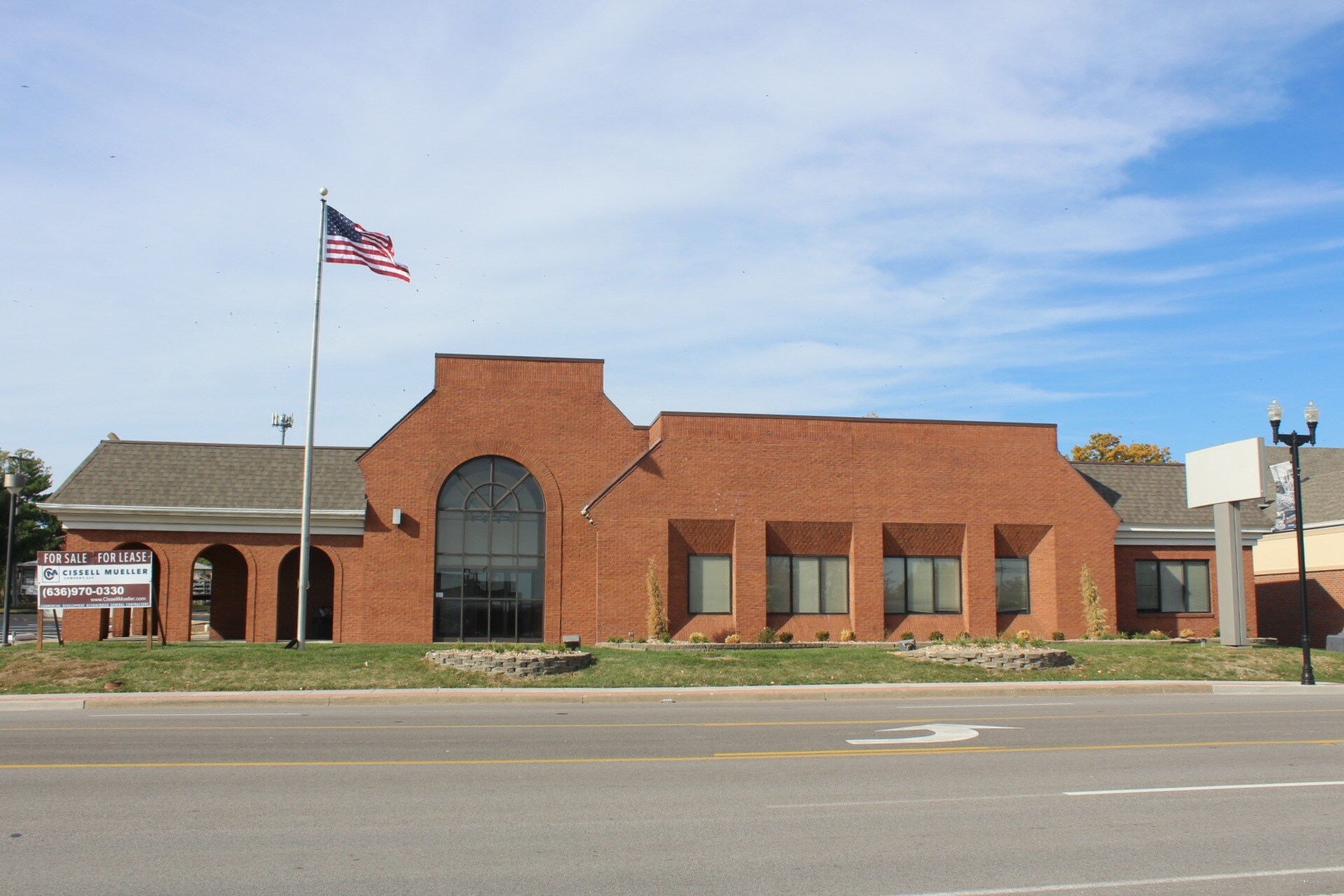 311 S Main St, O'Fallon, MO for lease Primary Photo- Image 1 of 41