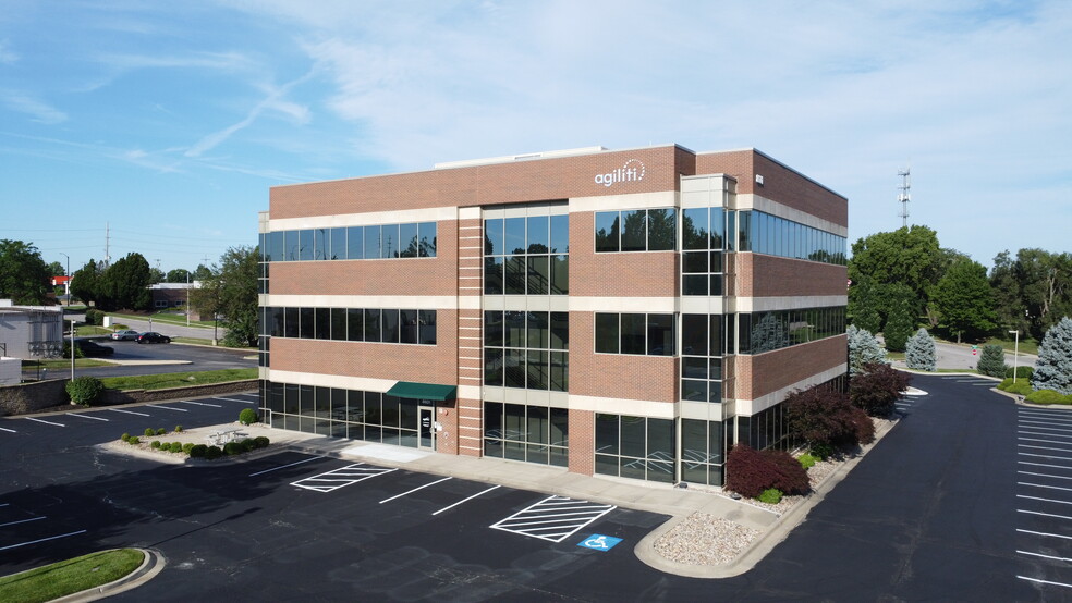 8601 Monrovia St, Lenexa, KS for lease - Building Photo - Image 2 of 22