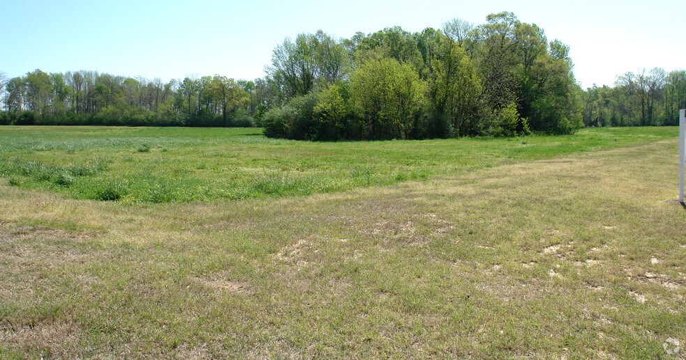 100 N Market Center Dr, Collierville, TN à vendre - Photo du bâtiment - Image 2 de 4