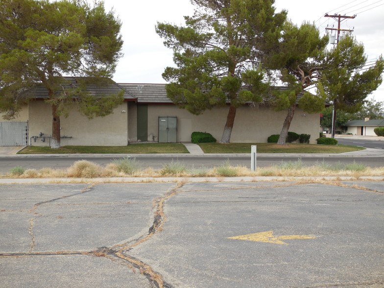 1501 N Norma St, Ridgecrest, CA for lease - Building Photo - Image 3 of 22