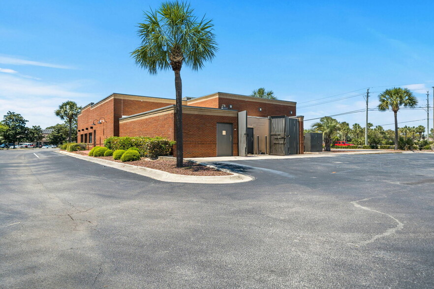 10071 Hutchison Blvd, Panama City Beach, FL for lease - Building Photo - Image 2 of 22