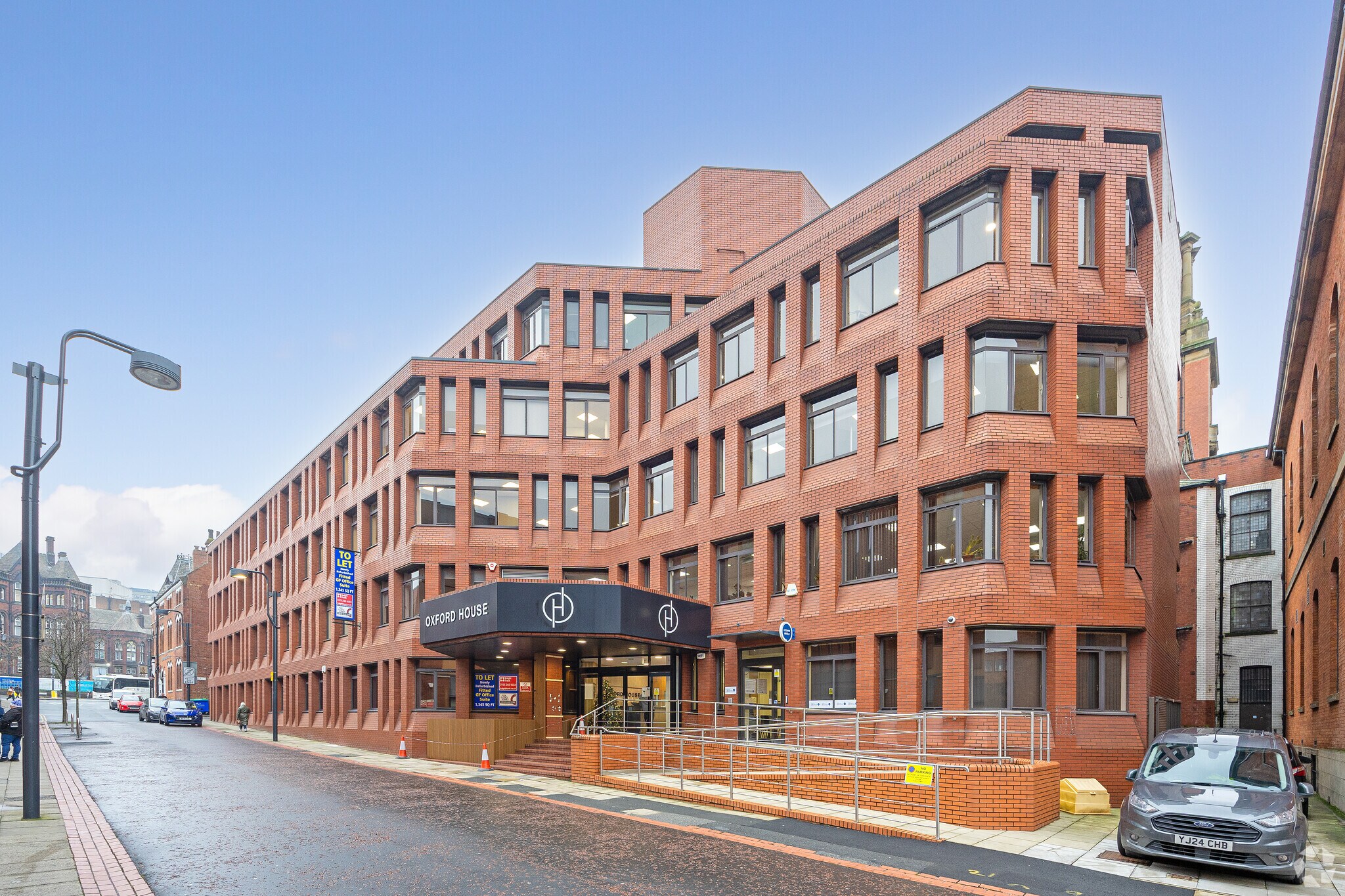 Oxford Row, Leeds for lease Primary Photo- Image 1 of 3