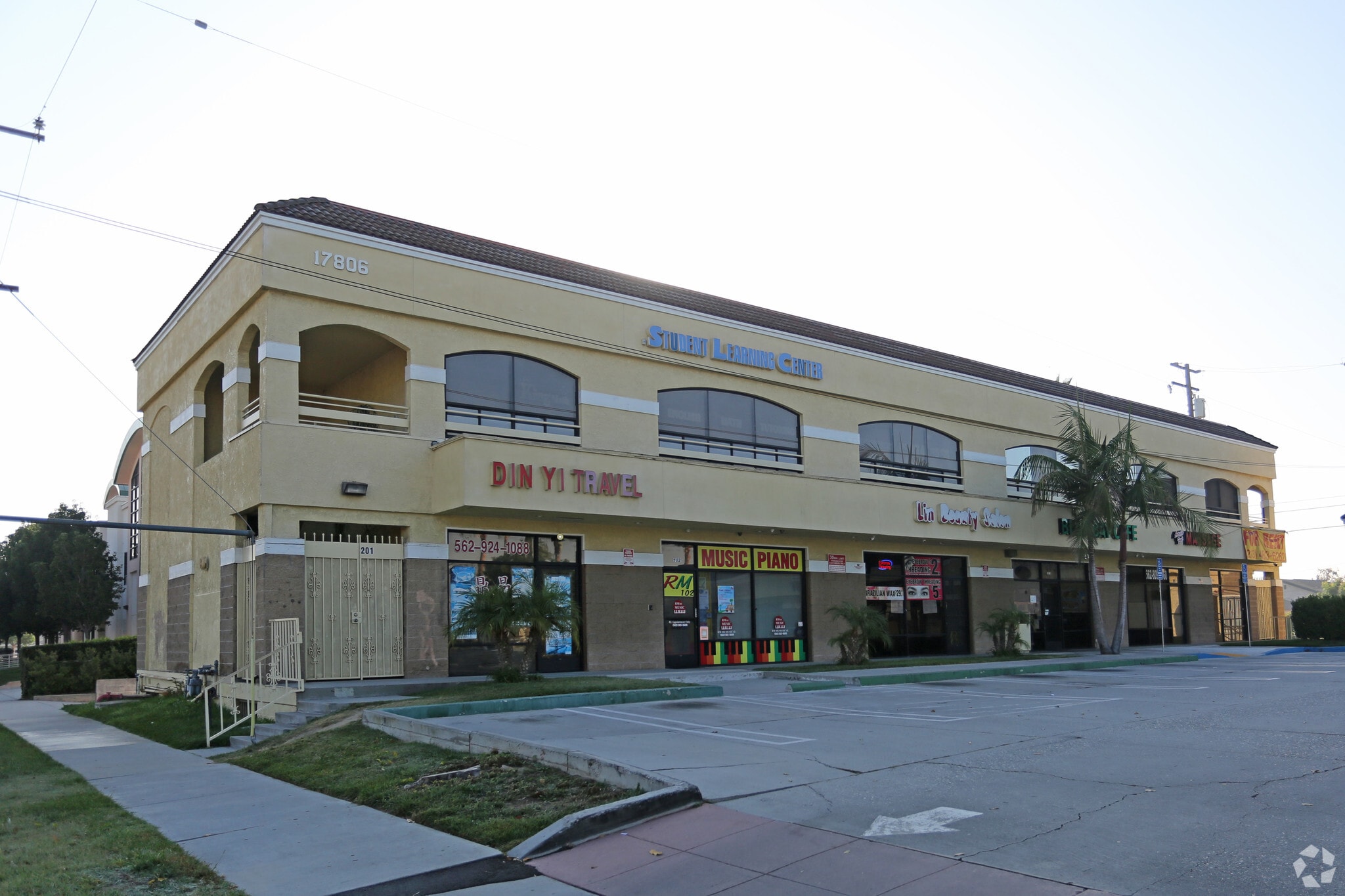 17806 Pioneer Blvd, Artesia, CA for lease Primary Photo- Image 1 of 9