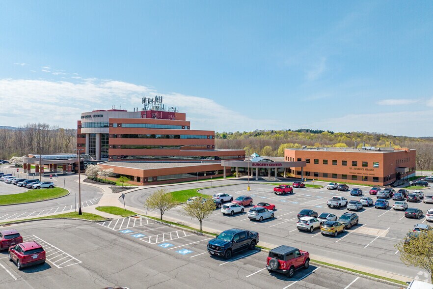 4000-4200 Medical Center Dr, Fayetteville, NY for lease - Building Photo - Image 3 of 11