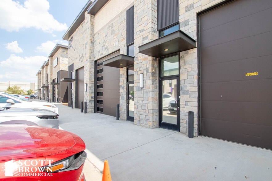 2601 TX-121, Lewisville, TX à vendre - Photo du bâtiment - Image 2 de 102