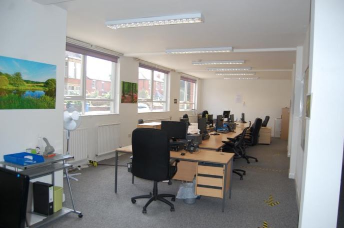 10 Ashfield Rd, Chorley for sale - Interior Photo - Image 3 of 10