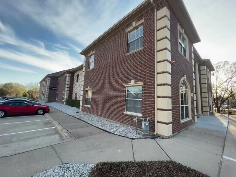 771 E Southlake Blvd, Southlake, TX à louer - Vidéo sur l’inscription commerciale - Image 3 de 31