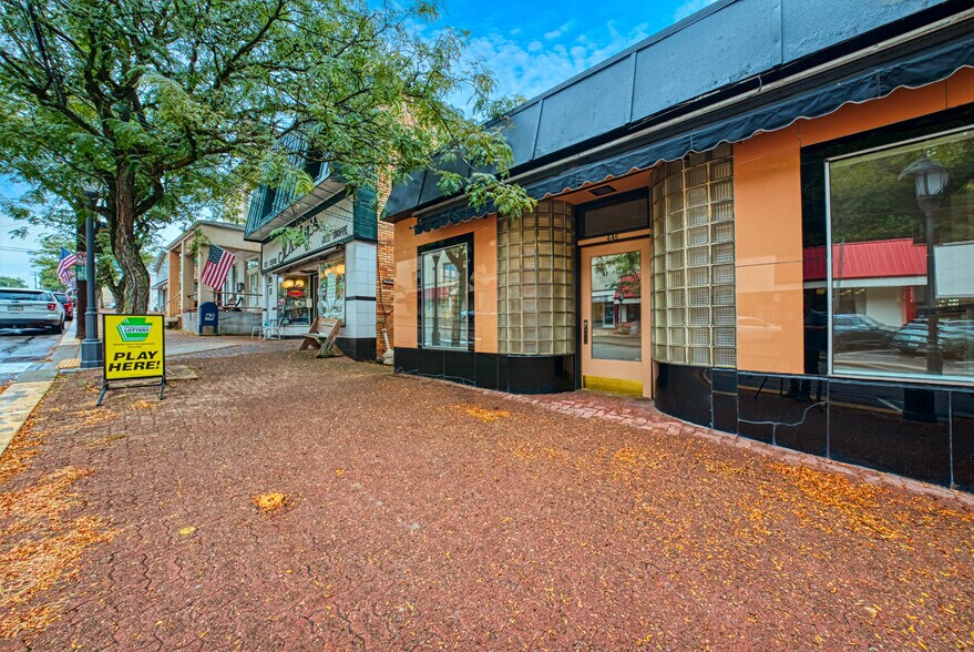 446 Perry Hwy, Pittsburgh, PA à vendre - Photo du bâtiment - Image 2 de 37