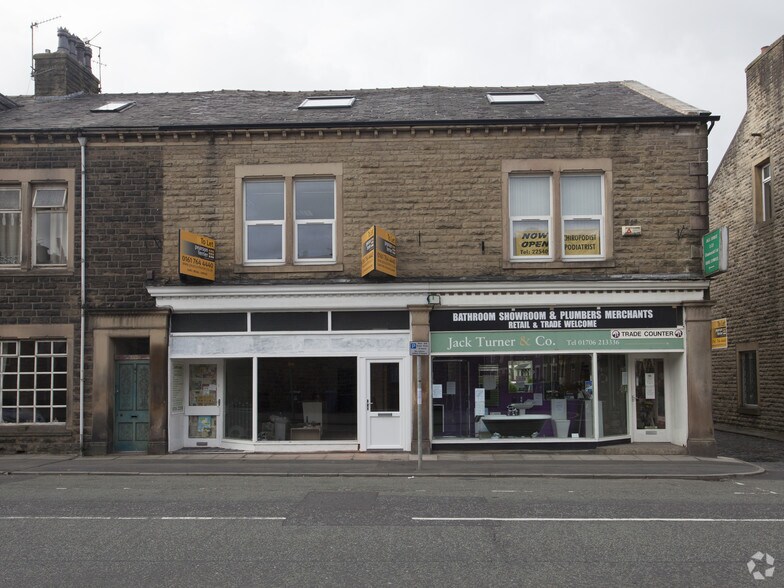 225-227 Bacup Rd, Rossendale à louer - Photo du bâtiment - Image 3 de 9