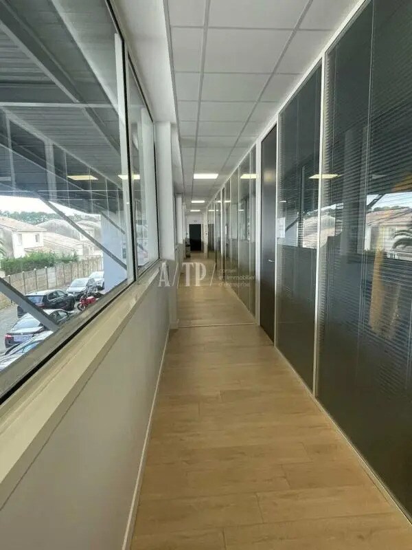 Office in Pessac for lease Building Photo- Image 1 of 11