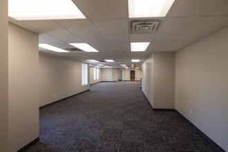 5600-5628 Lincoln Dr, Edina, MN for lease Interior Photo- Image 2 of 10